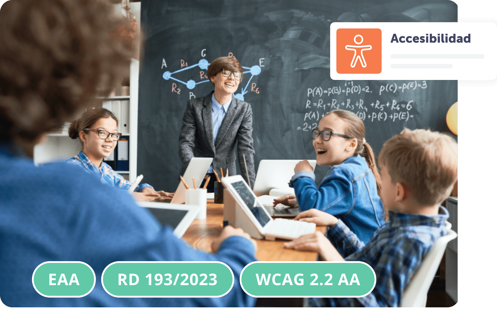 Clase interactiva con estudiantes y docente, gráficos matemáticos en pizarra de fondo.