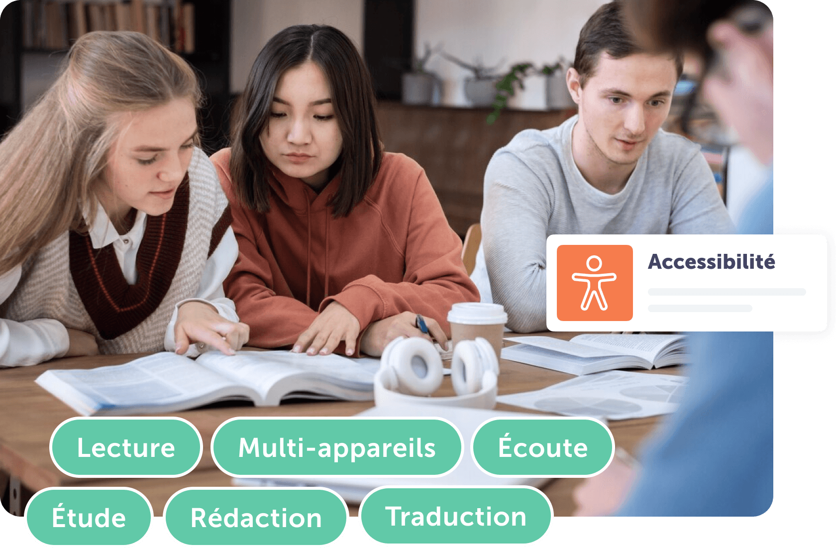Trois étudiants collaborent sur des livres, avec des mots-clés sur l'accessibilité.